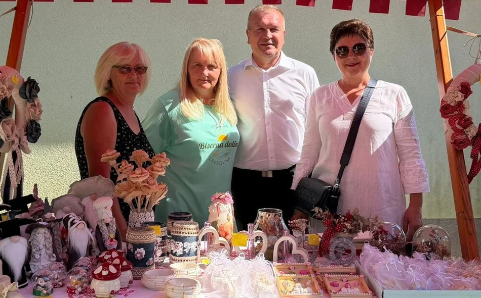 FOTO Uz tradicionalnu ručnu žetvu raži obilježeno 15 godina rada Udruge Biserna Dolina