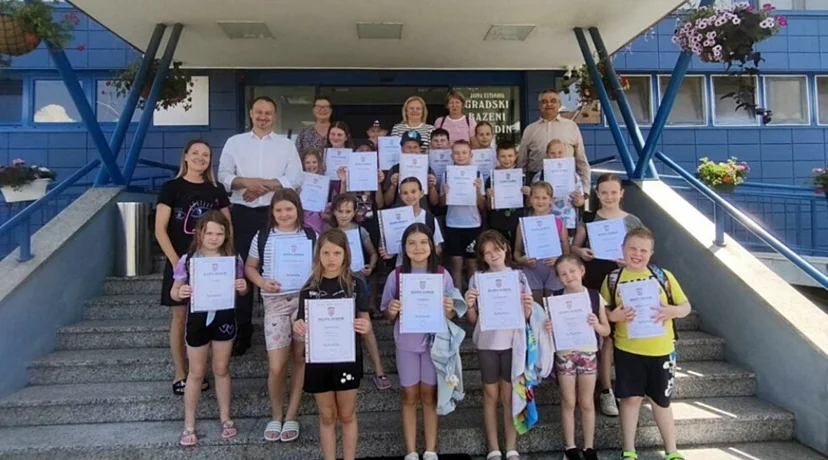 Grad Novi Marof osigurao besplatnu školu plivanja za učenike osnovnih škola