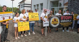 Saga oko farme u Apatiji: Peticija je pravovaljana, ali Gradsko vijeće kaže &bdquo;ne&rdquo; raskidu ugovora!