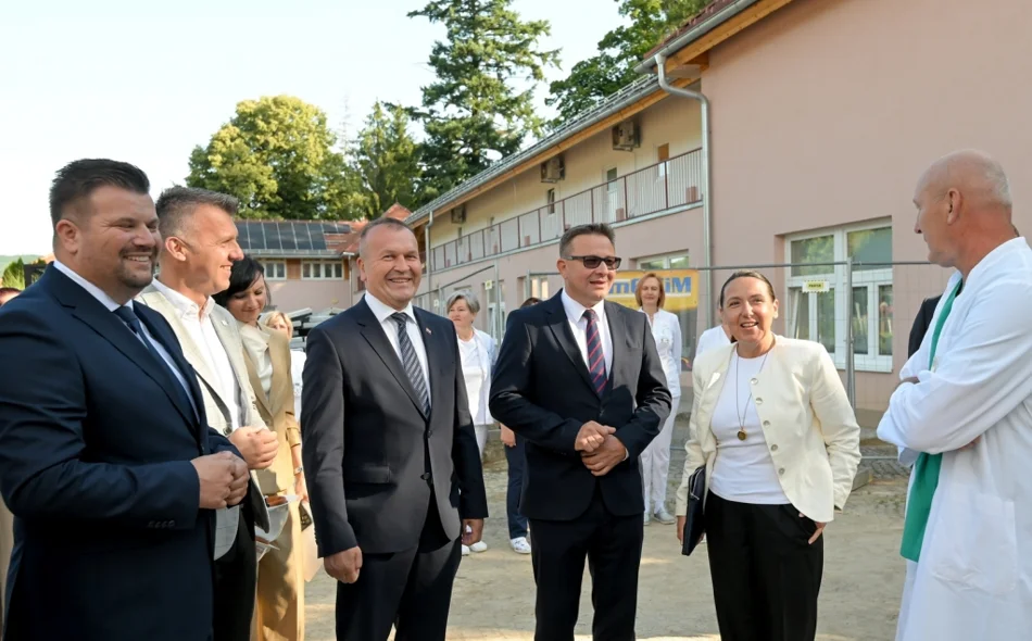 FOTO Prvi posjet ministrice zdravstva nakon 30 godina: Evo što donosi velika obnova Klenovnika