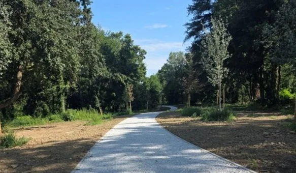 Izrađuju se pješačke staze, a park dobiva i novih 130 stabala