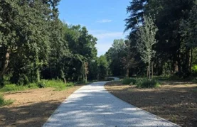 Izrađuju se pješačke staze, a park dobiva i novih 130 stabala