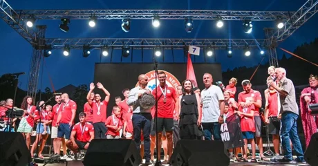 FOTO Gusari iz Komina prvi ušli u cilj u lađi koja je nosila ime Varaždinske županije te obilježja Tigrova i Roda