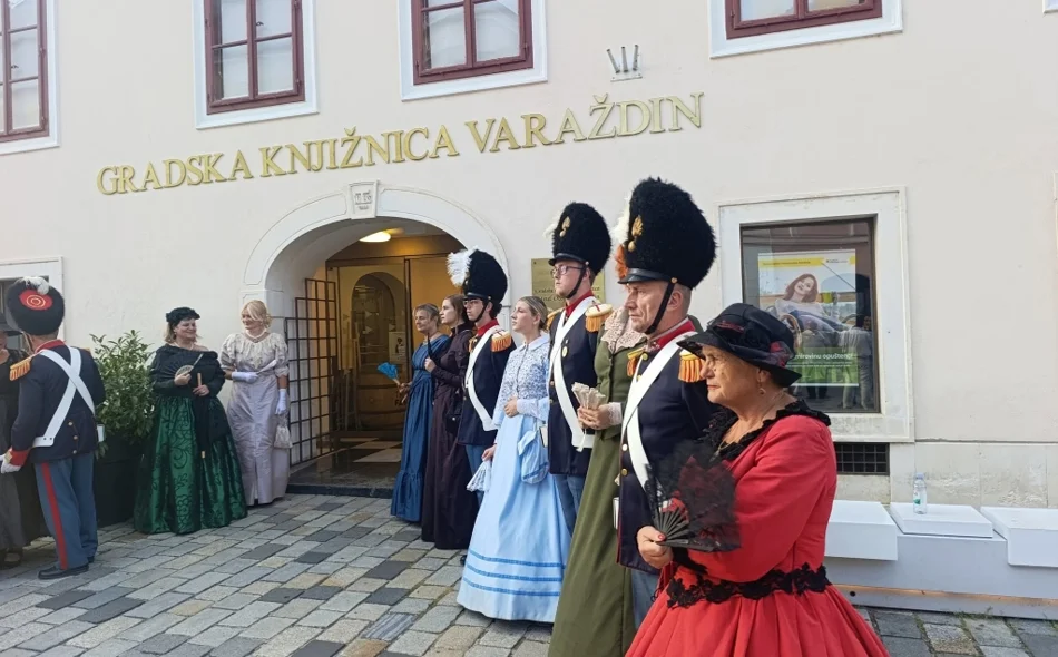 AUDIO "Dame u povijesnim haljinama" otvorile izložbu "Varaždinski purgar"