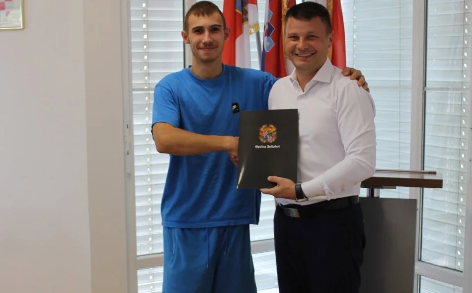 Veselo u Jalžabetu: Održan prijem za 11 beba i potpisano 10 ugovora za nekretnine i energetsku obnovu
