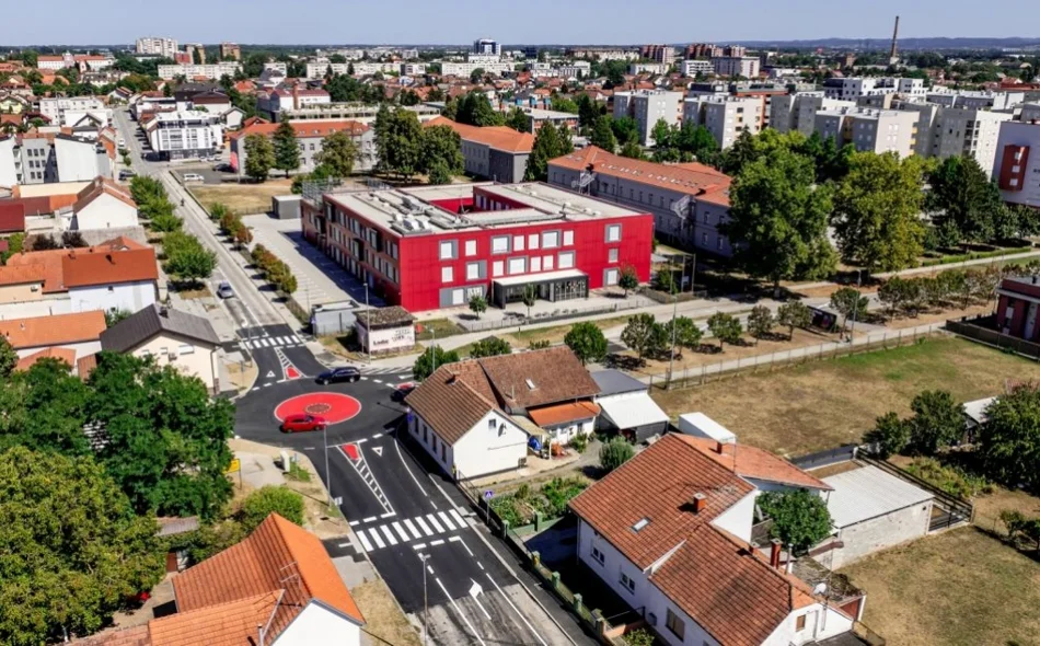 FOTO U promet pušten novi rotor na raskrižju Križanićeve, Galinčeve i Ulice Marije Jurić Zagorke