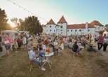 FOTO Na ulicama i trgovima puno dobre zabave, na Starome gradu nastup popularnog Kosheena