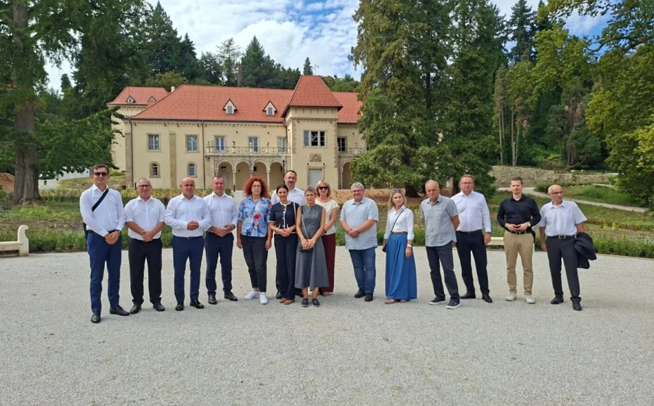 Vukovarsko-srijemska županija iskustva o Centrima izvrsnosti preuzima od Varaždinske županije