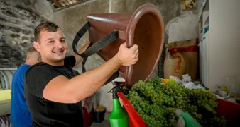 FOTO &bdquo;Iza svakog grozda i svake boce vina stoji čovjek, njegova obitelj i njihov svakodnevni rad&ldquo;