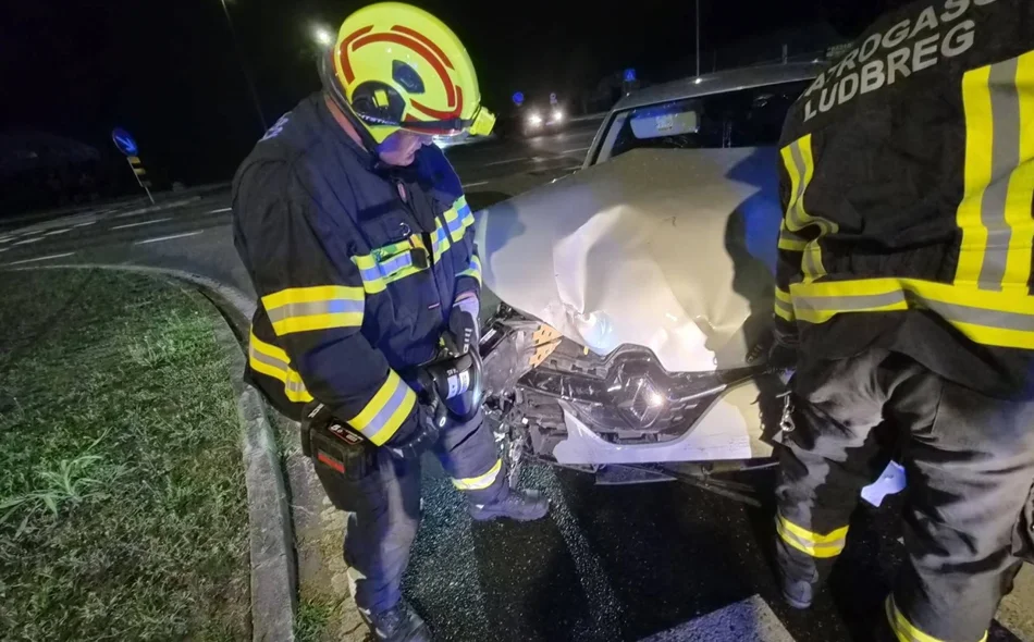 Sudar dva automobila u Ludbregu, jedan završio na krovu