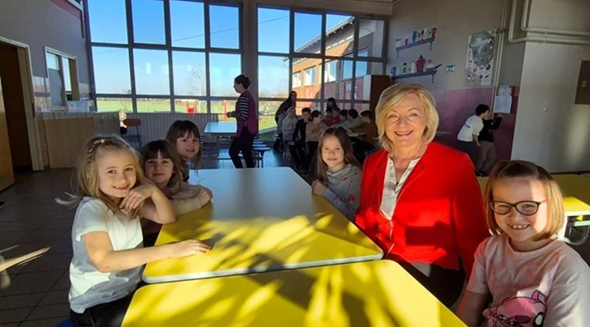 Osnovnoškolcima po 40 eura za kupnju pribora, srednjoškolcima jednokratna pomoć od po 140 eura