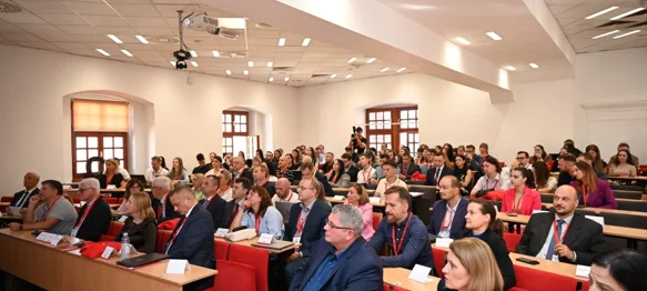 Kako umjetna inteligencija mijenja način na koji učimo, stvaramo, donosimo odluke i razvijamo industriju?
