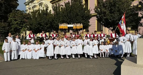 FOTO Mali folkloraši KUD-a Toplice zablistali na Vinkovačkim jesenima