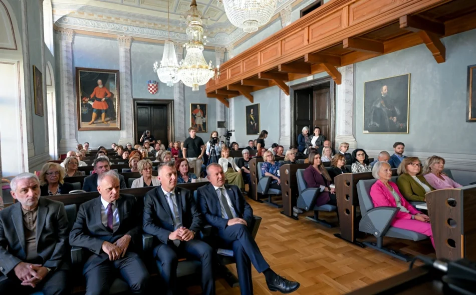 "Nijedan humanoidni robot neće moći u potpunosti zamijeniti učitelja"