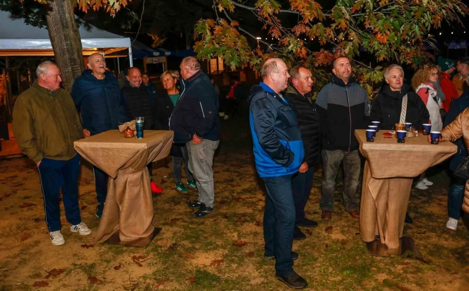 Nezaobilazni okusi i mirisi jeseni stižu u ivanečki park! Štruklji, razne slastice, gljivarski kotao, kesteni i puno dobre zabave