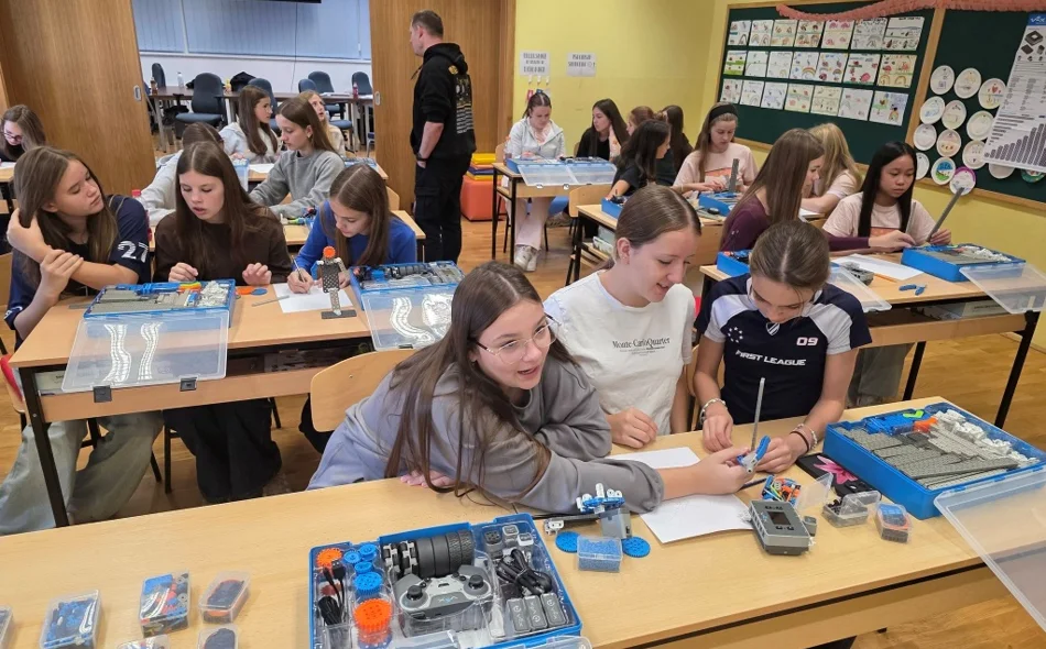 Tjedan koji briše granice, spaja kulture i uvodi učenike u svijet robotike