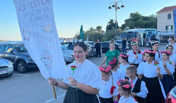 Dječja folklorna skupina KUD-a Cestica predstavila svoj kraj u Vodicama