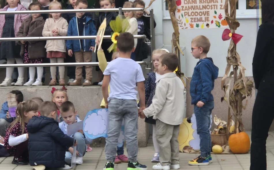 FOTO Uz pjesme, recitacije i igre proslavili 48. rođendan &bdquo;Latice&rdquo; i 48 godina predškolskog odgoja u Klenovniku