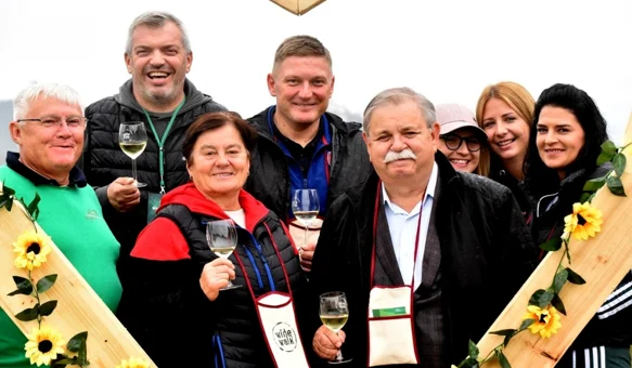 FOTO Ni kiša nije pokvarila raspoloženje sudionicima Wine &amp; Walka Cestica 2026.