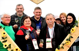 FOTO Ni kiša nije pokvarila raspoloženje sudionicima Wine &amp; Walka Cestica 2026.