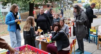 Ispunjena srca i ponosni pogledi: Roditelji i djeca zajedno stvorili jesensku bajku za pamćenje