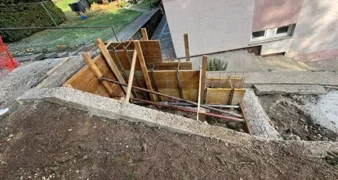 U tijeku je obnova vanjskog stubišta u Perivoju Marije Ružičke Strozzi
