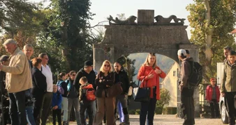 Prva šetnja ciklusa &bdquo;Korak kroz vrijeme&rdquo; spojila prirodu, povijest i druženje