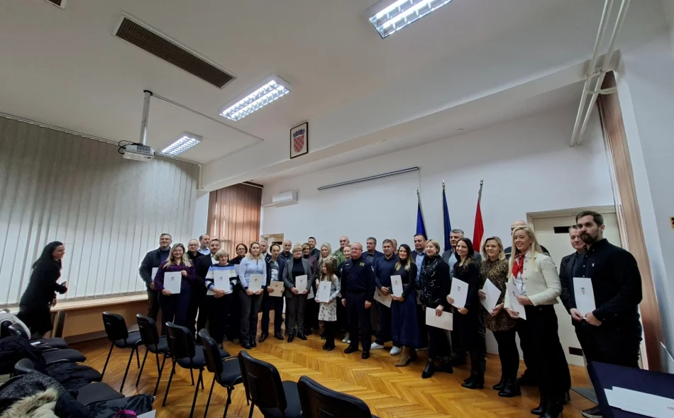 AUDIO Vrijedna donacija humanitarne &bdquo;Memorijalne utrke 37&ldquo; predana Zakladi policijske solidarnosti
