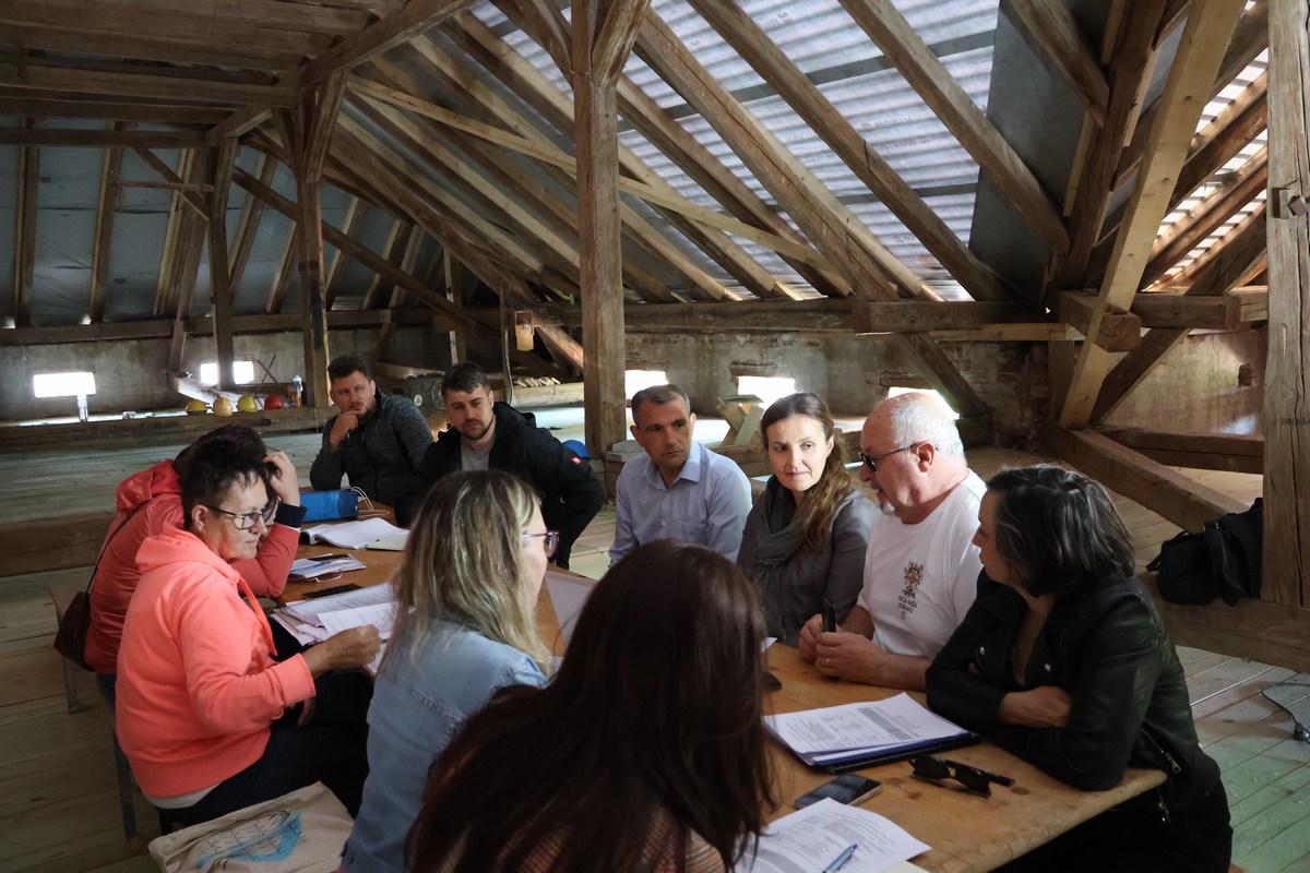 Palaca Hirschler sastanak