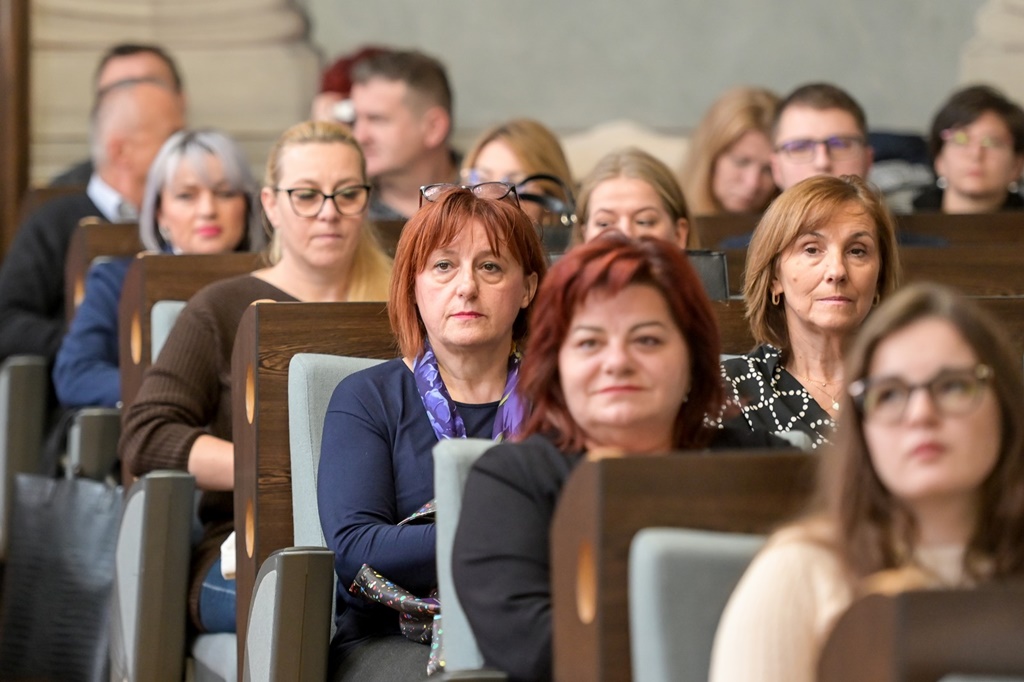 Razvoj poduzetnicke ideje putem likovne umjetnosti za darovite ucenike promocija silvija zagorec 2 20241203