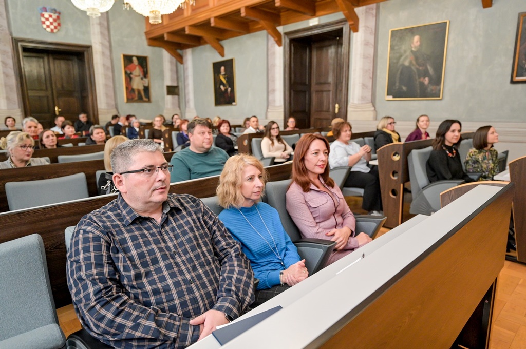 Razvoj poduzetnicke ideje putem likovne umjetnosti za darovite ucenike promocija silvija zagorec 4 20241203