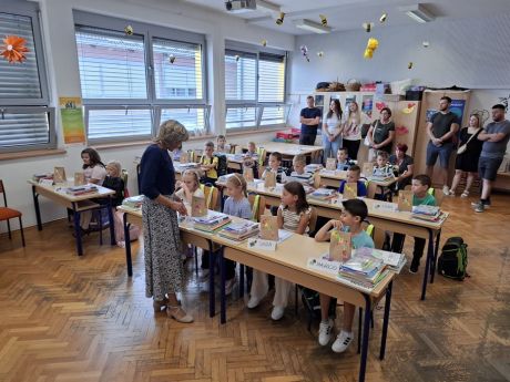 Osnovna skola Petrijanec prvi dan skole prvasici 10 20250909.jpg