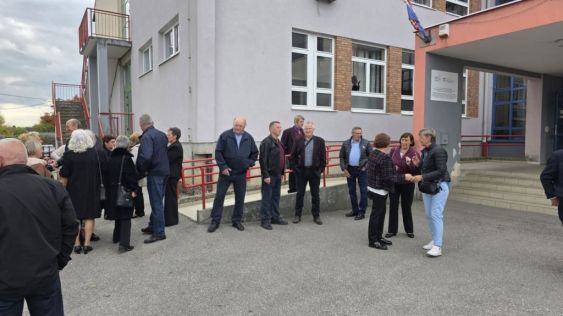 cestica-obljetnica mature 1.jpg