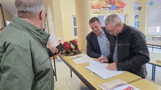 cestica-obljetnica mature 8.jpg