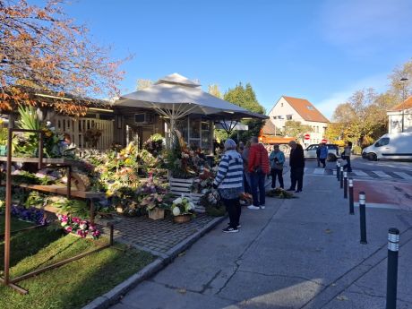 Otvori galeriju cvijece blagdan svi sveti 15 20251028.jpg