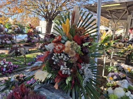 Otvori galeriju cvijece blagdan svi sveti 6 20251028.jpg