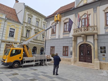 Ukrasavanje Advent Varazdin 1 20251113.jpg