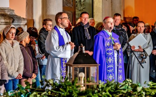 advent vz-prva svijeca 2.jpg