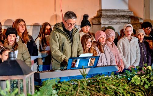 advent vz-prva svijeca 4.jpg