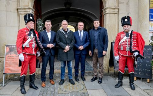 batch_Thompson 6.jpg