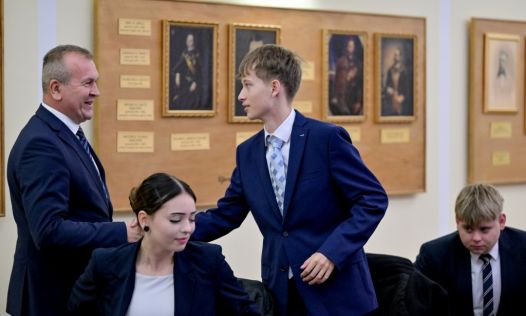 batch_Prva_privatna_gimnazija 2.jpg