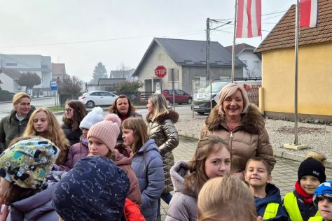 otb ukraseno drvce 1 20251212.jpg