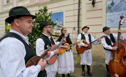 batch_advent_u_atriju_kolaci_sarma_zaklada_vita_2025 24_1.jpg