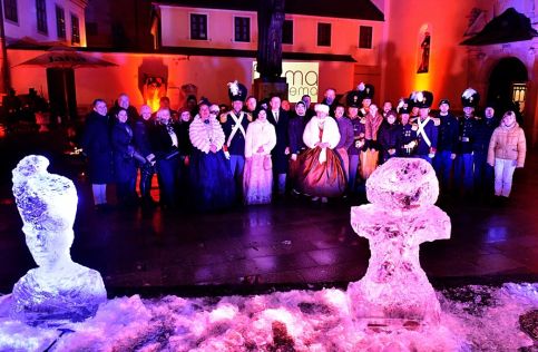 Ledene skulpture 25 2 20251224.JPG