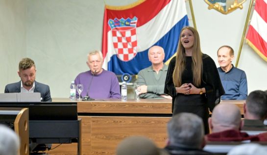 batch_Piloti_HRZ 32.jpg