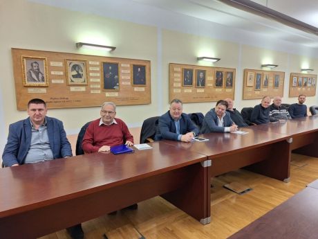 batch_Sastanak_vinari 6.jpg