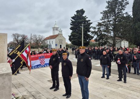 batch_pume-spomenik 7.jpg