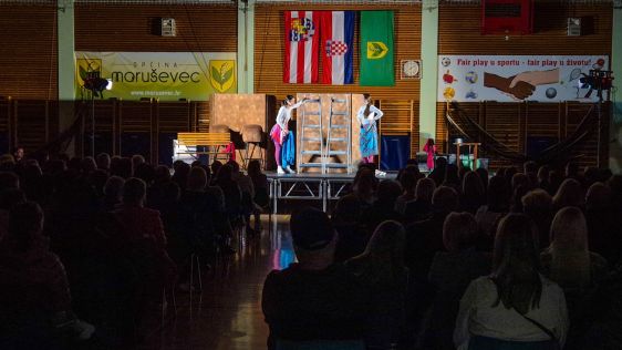 130326-predstava_iva-gloria-marusevec-4-1920x1080 20260317.jpg