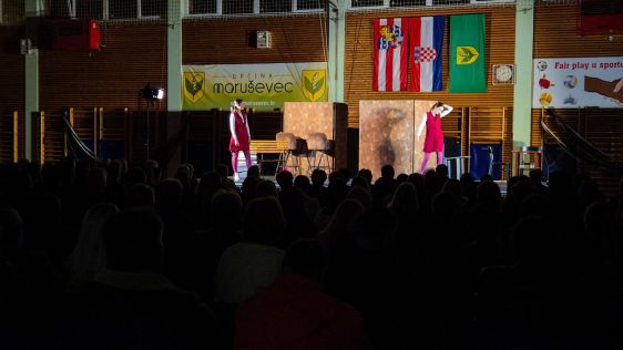 130326-predstava_iva-gloria-marusevec-6-1920x1080 20260317.jpg