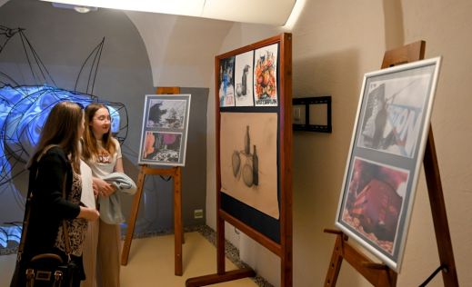 batch_Izlozba_atrij 2.jpg